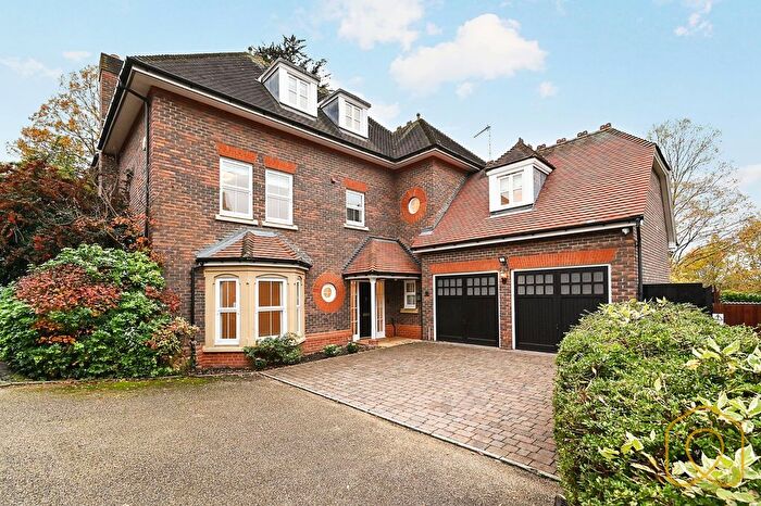 6 Bedroom Detached House For Sale In Regents Drive, Woodford Green, IG8