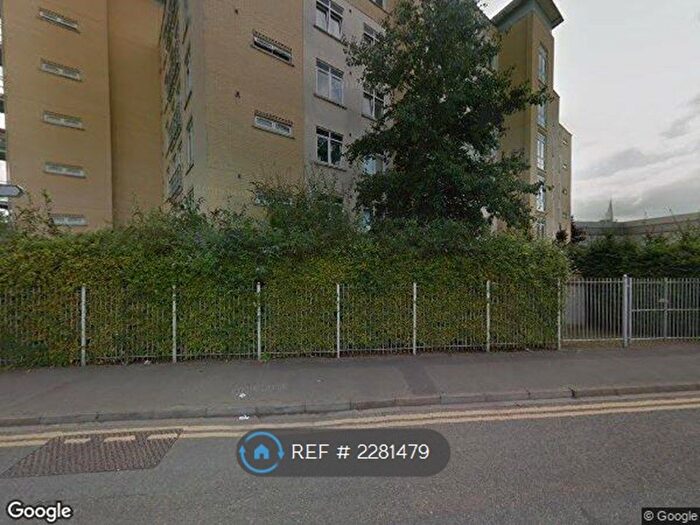 2 Bedroom Flat To Rent In The Meridian, Reading, RG1