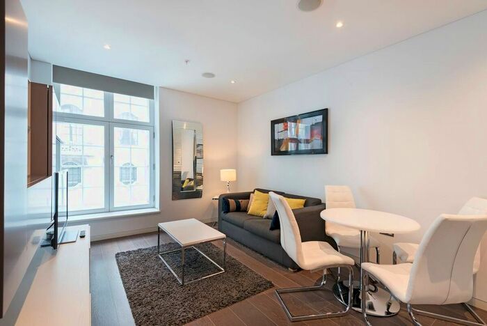 2 Bedroom Flat To Rent In Strand, Greater London, WC2R
