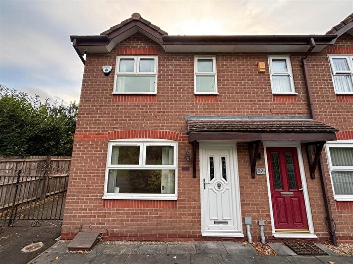 2 Bedroom End Of Terrace House To Rent In Dorchester Drive, Manchester, M23