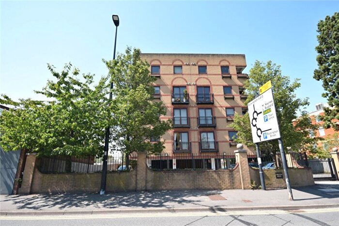 2 Bedroom Flat To Rent In Chiltern House, Oxford Road, Aylesbury, HP19