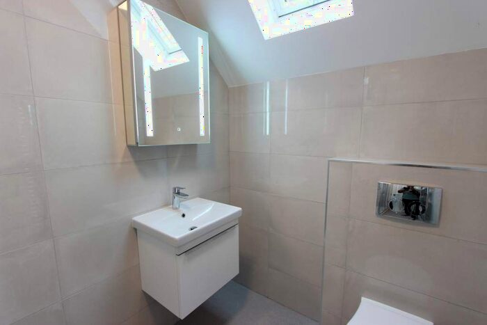 1 Bedroom Flat To Rent In Chase Side, London, N14