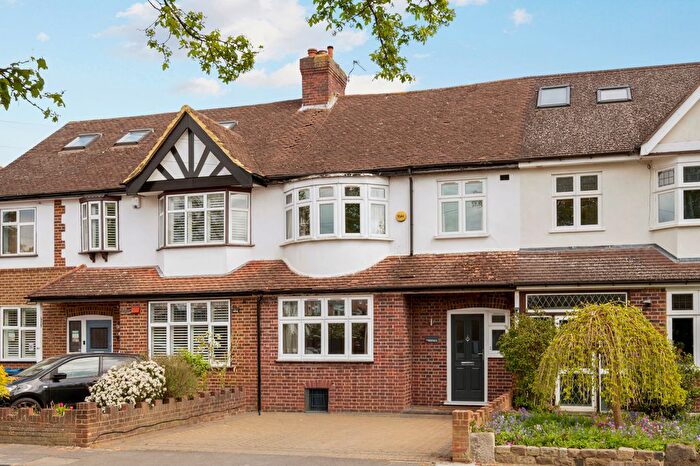 3 Bedroom Detached House To Rent In Marina Avenue, London, KT3