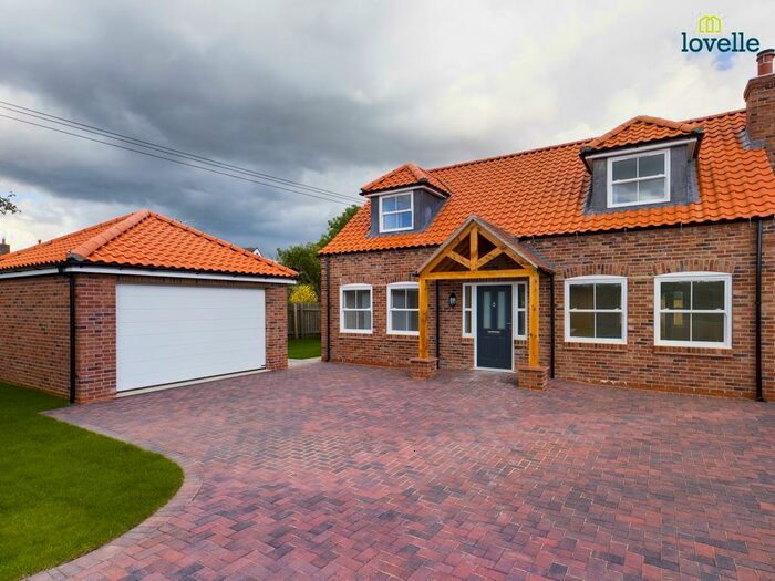 4 Bedroom Detached House For Sale In Mill Lane, Osgodby, LN8