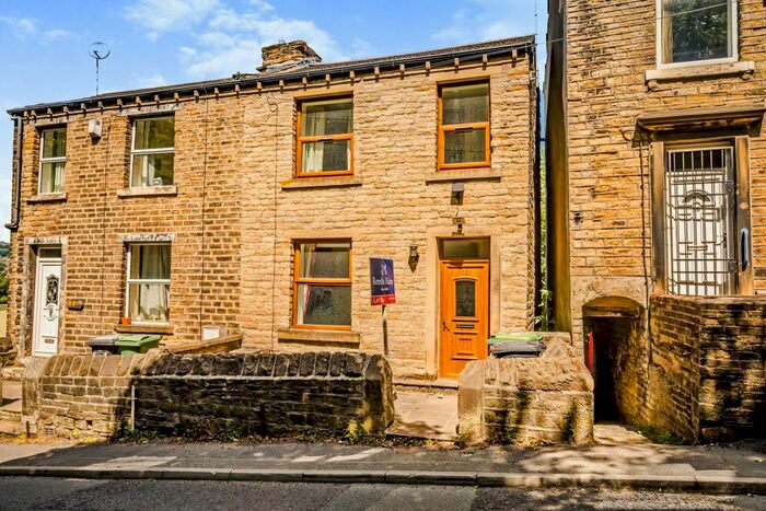 2 Bedroom Terraced House To Rent In Park Road West, Crosland Moor, Huddersfield, HD4