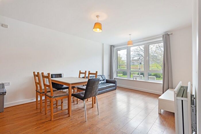 2 Bedroom Flat To Rent In Tarves Way, Greenwich, SE10