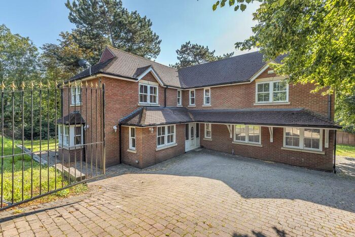 5 Bedroom Detached House To Rent In Arbour Lane, Old Springfield, Chelmsford, CM1