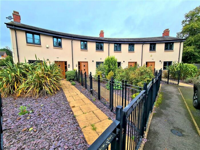 2 Bedroom Terraced House To Rent In Claypit Walk, Nottingham, Nottinghamshire, NG11