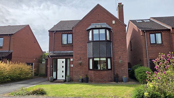 4 Bedroom Detached House For Sale In Merestone Close, Southam, CV47