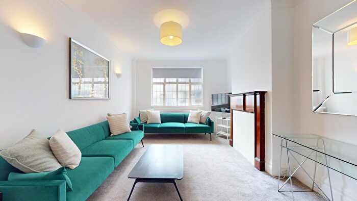 5 Bedroom Flat To Rent In Park Road, St Johns Wood, NW8