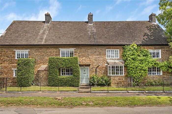 5 Bedroom Detached House For Sale In Westhorpe Lane, Byfield, Daventry, Northamptonshire, NN11