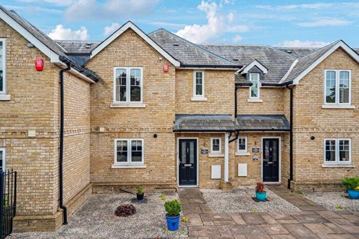 3 Bedroom House For Sale In Kingsway, Farnham Common, SL2
