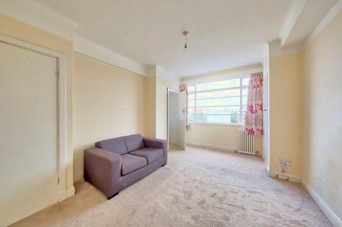 1 Bedroom Flat To Rent In Balham High Road, London, SW17