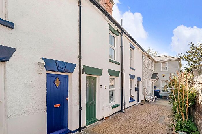 3 Bedroom Terraced House For Sale In Portsmouth Road, Thames Ditton, KT7