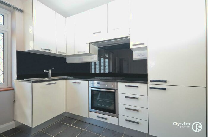 1 Bedroom Flat To Rent In Chase Side, N14