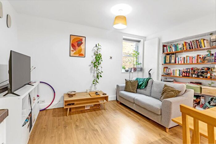 1 Bedroom Flat For Sale In Alexandra Grove London, N4