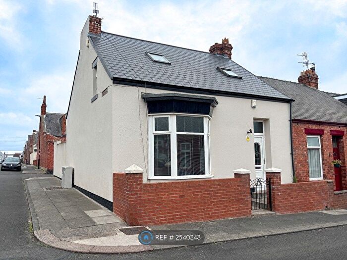 4 Bedroom End Of Terrace House To Rent In Hawarden Crescent, Sunderland, SR4