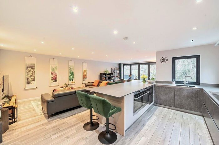 4 Bedroom Detached House For Sale In Troy Road, Horsforth, Leeds, LS18