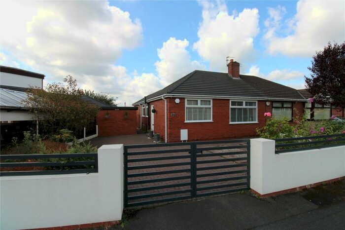 2 Bedroom Bungalow To Rent In Trent Avenue, Chadderton, Oldham, Greater Manchester, OL9