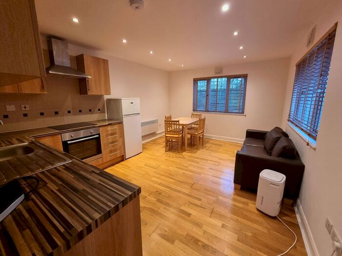1 Bedroom Flat To Rent In Ellingfort Road, Hackney, E8