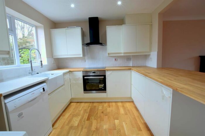 3 Bedroom Semi-Detached House To Rent In Priorpot Way, Norton, Malton, YO17