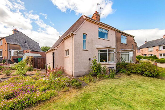 3 Bedroom Semi-Detached House For Sale In Pipeland Road, St Andrews, KY16