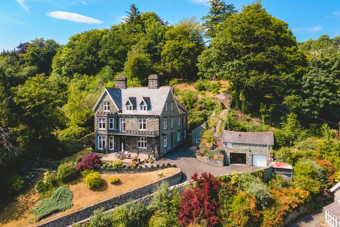 8 Bedroom Detached House For Sale In Coed Celyn, Barmouth Road, Dolgellau, Gwynedd, LL40