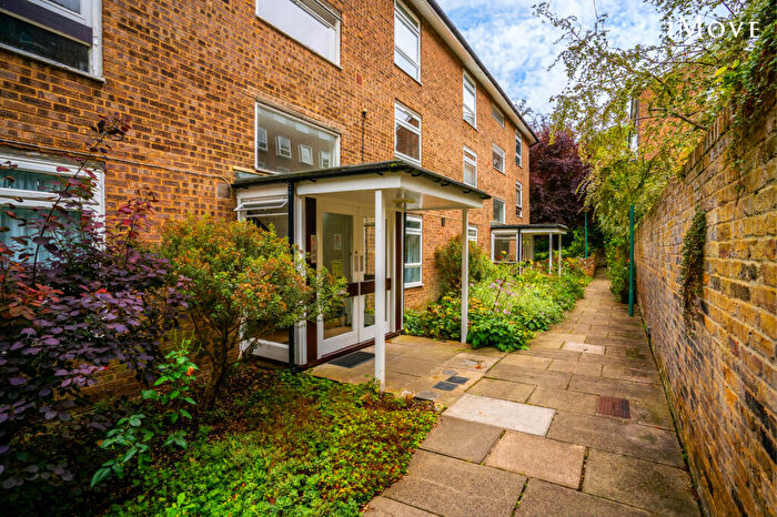 1 Bedroom Flat For Sale In Jenson Way, London, SE19