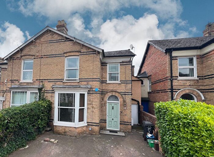 3 Bedroom Semi-Detached House For Sale In Greenway Road, Taunton - No Chain!, TA2