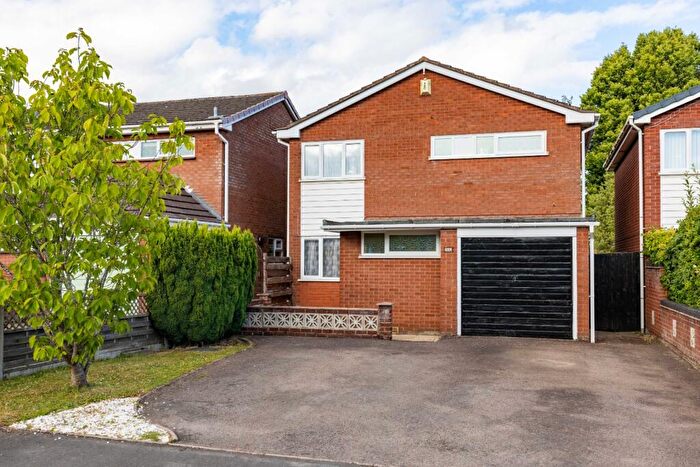 3 Bedroom Detached House For Sale In Claremont Close, Bulkington, Bedworth, Warwickshire, CV12