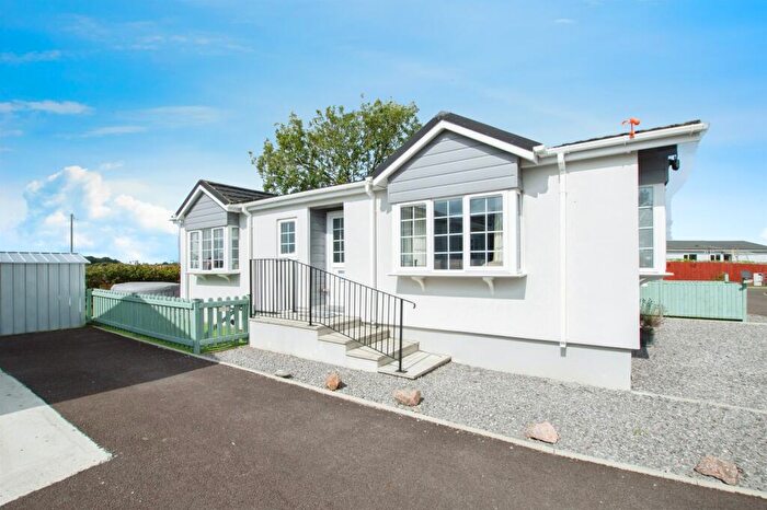 2 Bedroom Park Home For Sale In Lady Bailey, Winterborne Whitechurch, Blandford Forum, DT11