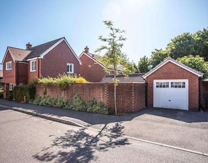 4 Bedroom Detached House For Sale In Russet Grove, Horam, TN21
