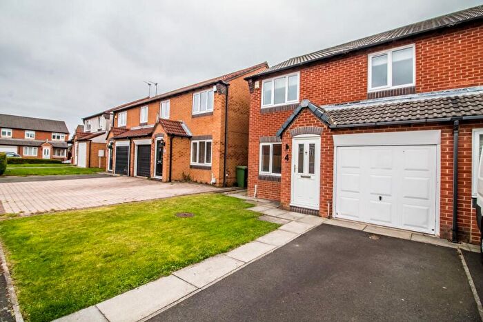 3 Bedroom Semi-Detached House For Sale In Whernside Close, Mayfield, Washington, NE37