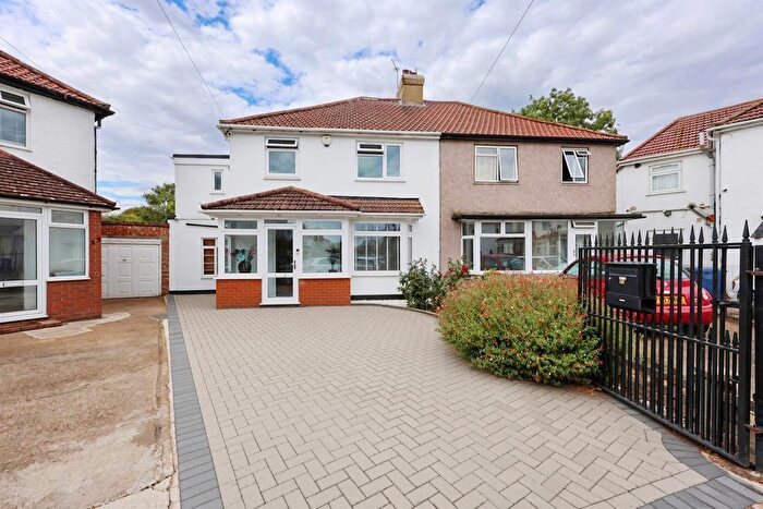 4 Bedroom Semi-detached House For Sale In Shelley Crescent, Southall, Middlesex, UB1