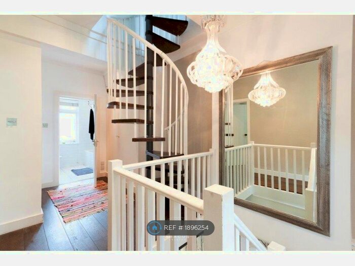 3 Bedroom Terraced House To Rent In Victoria Mews, London, NW6