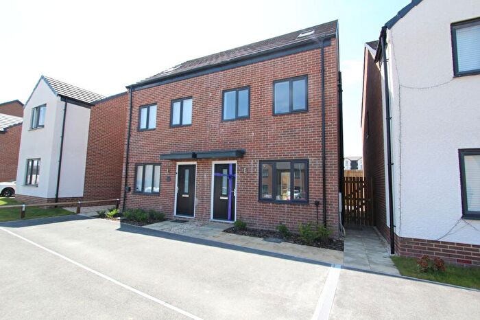 3 Bedroom Semi Detached House To Rent In Hawes Way, Waverley, S60