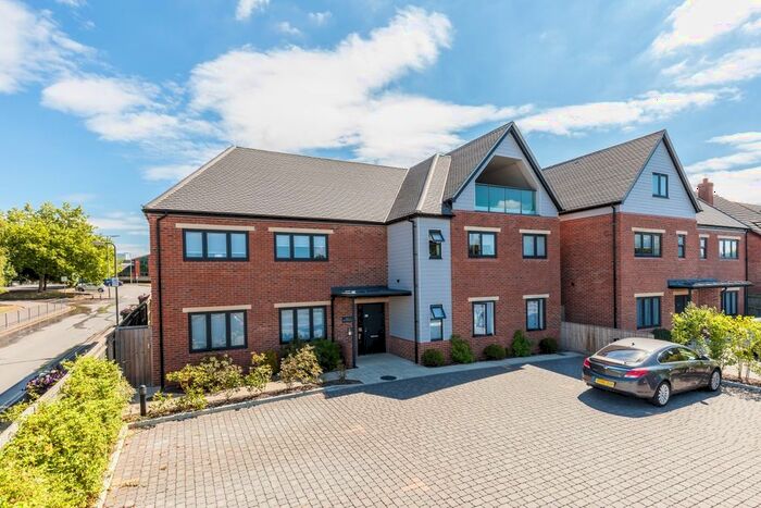 2 Bedroom Flat To Rent In Oxford Road, Kidlington, OX5