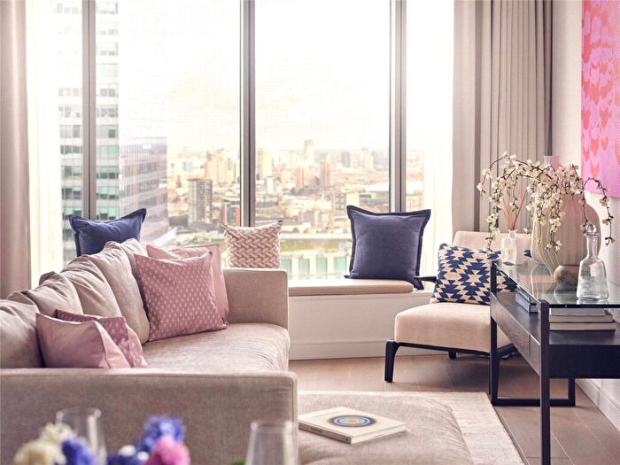 2 Bedroom Apartment For Sale In Park Drive, Canary Wharf, E14