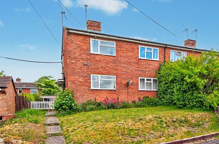 2 Bedroom Maisonette For Sale In The Knowlings, Whitchurch, RG28
