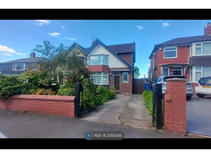 3 Bedroom Semi-detached House To Rent In Lancaster Road, Salford, M6