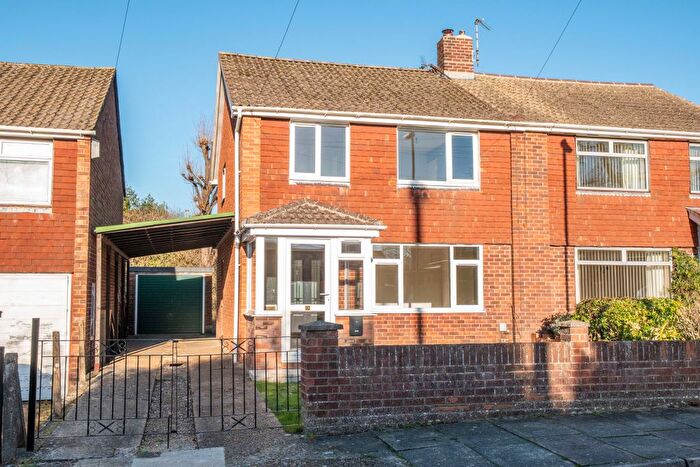 3 Bedroom Semi Detached House For Sale In Majorca Avenue, Andover, SP10