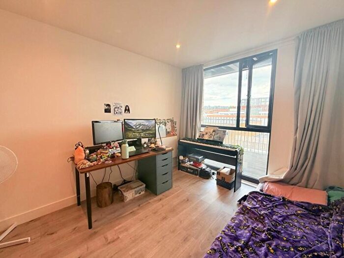 2 Bedroom Apartment To Rent In Camberley, GU15