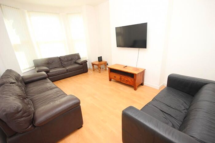 8 Bedroom Terraced House To Rent In Langdale Road, L15