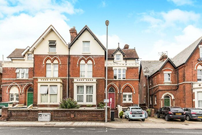 2 Bedroom Maisonette To Rent In Victoria Road North, Southsea, PO5