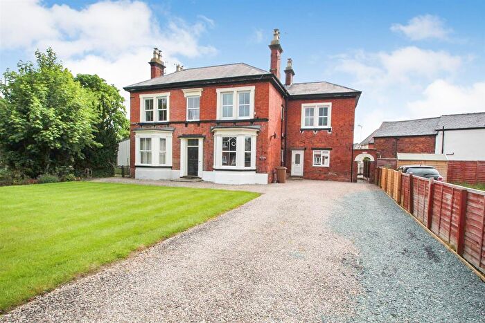 2 Bedroom Flat For Sale In Fairfield House, Old St Martins Road, Gobowen, SY11
