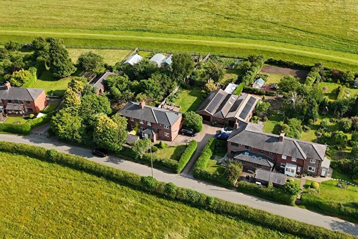 4 Bedroom Semi-Detached House For Sale In Castley Lane, Leathley, LS21