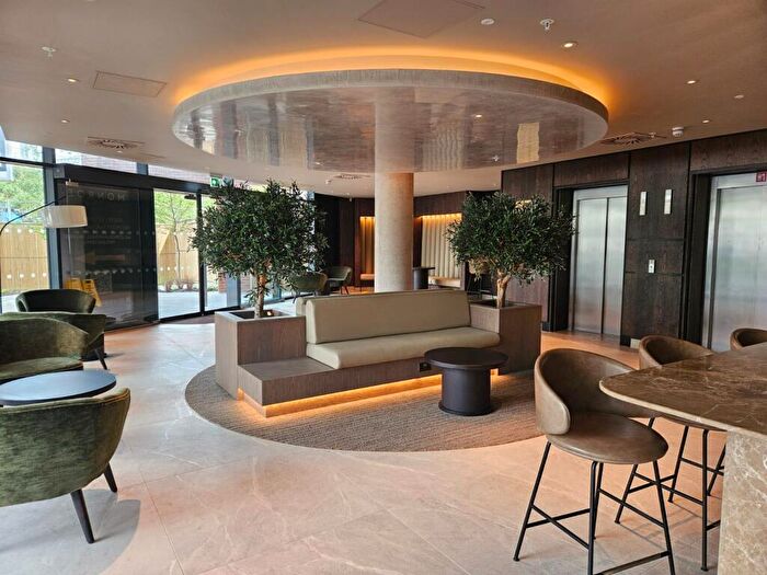 1 Bedroom Apartment To Rent In Springwell Gardens, Whitehall Road, Leeds, LS12