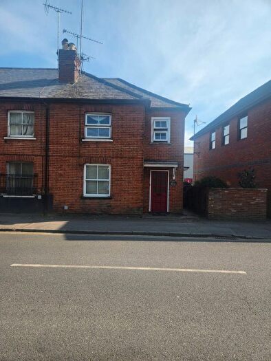 2 Bedroom Flat To Rent In High Street, Chalfont St. Peter, Gerrards Cross, SL9