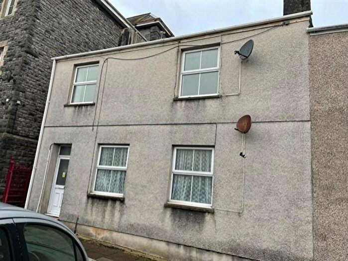 3 Bedroom Apartment To Rent In Meyrick Street, Pembroke Dock, SA72