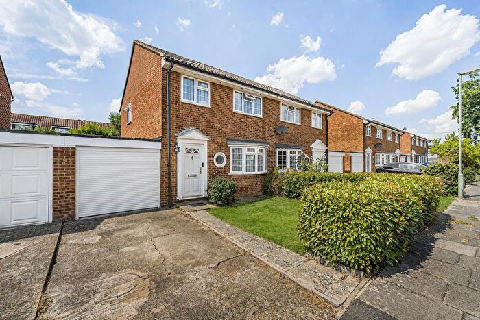 3 Bedroom Semi-Detached House For Sale In Lucan Drive, Laleham, TW18